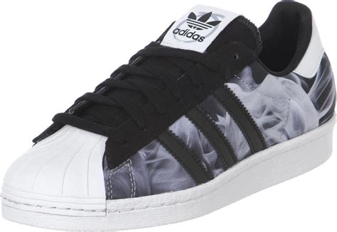 adidas superstar 80s schwarz weiße streifen|Adidas Superstar sneakers.